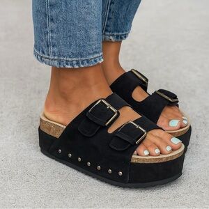 3” Platform Sandal- studded chunky slides
Only worn 2x.  All leather. 
Sz 10